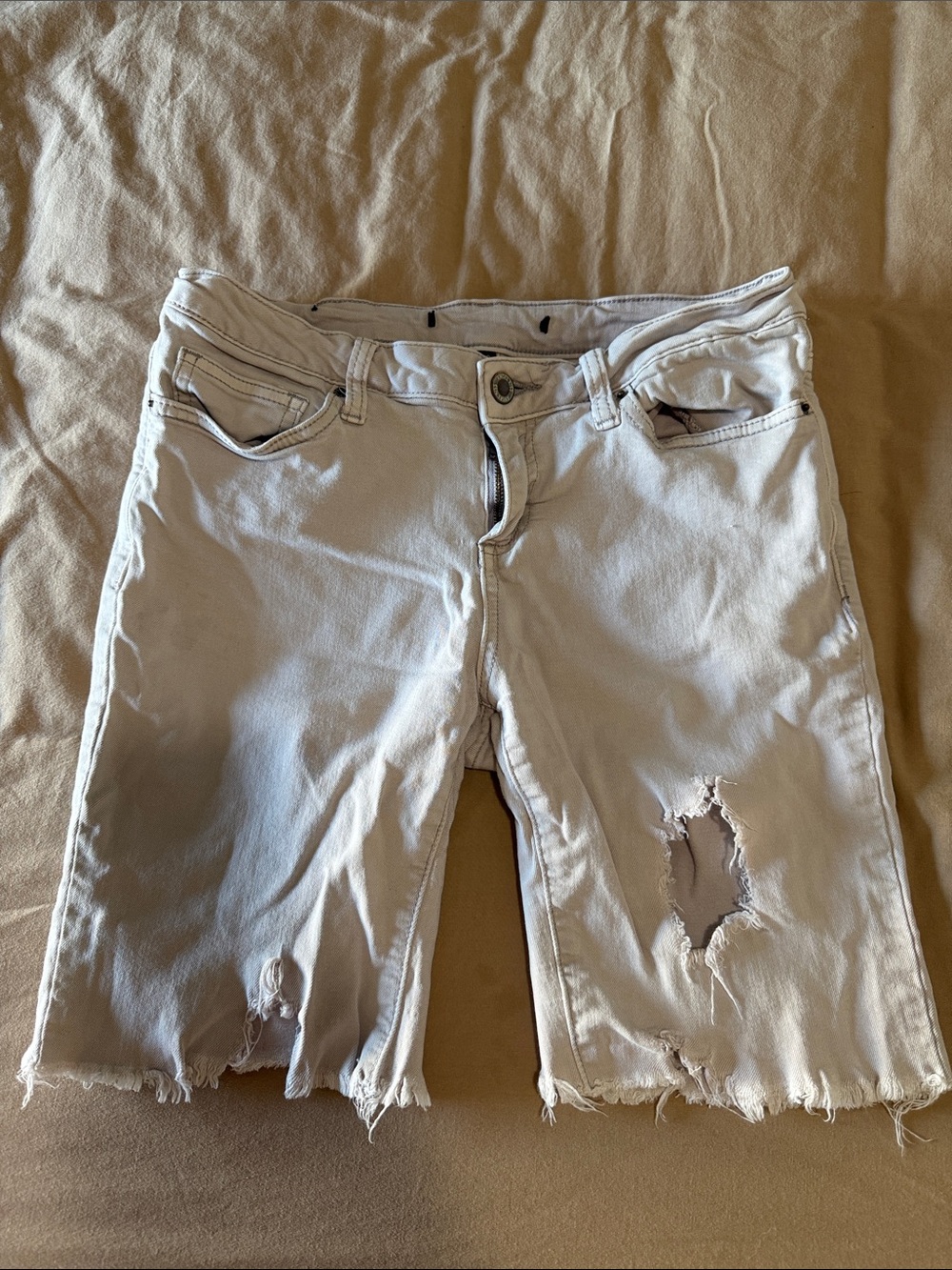 Angel Kiss Distressed Bermuda Shorts